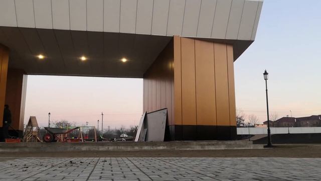 Территория парка летний навес летняя эстрада