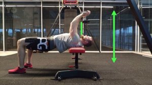 Пуловер с гантелью для мышц груди. Техника выполнения