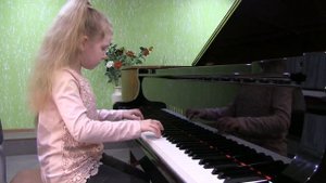 Калошина Кира г Саратов Новогодняя полька