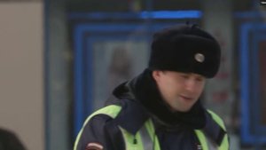 Гаишник читает людям стихи