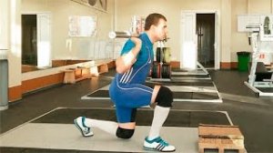 Выпады со штангой: техника выполнения