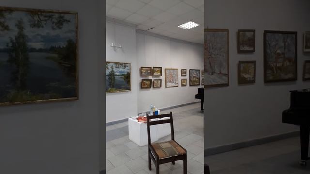 Развеска картин. Выставка художника. #живопись #art #painting #жизньхудожника