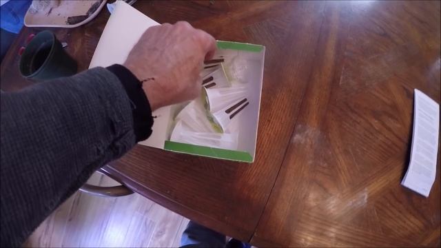 Aerogarden "planting heirloom tomatoes" indoors in Alaska смотреть онлайн