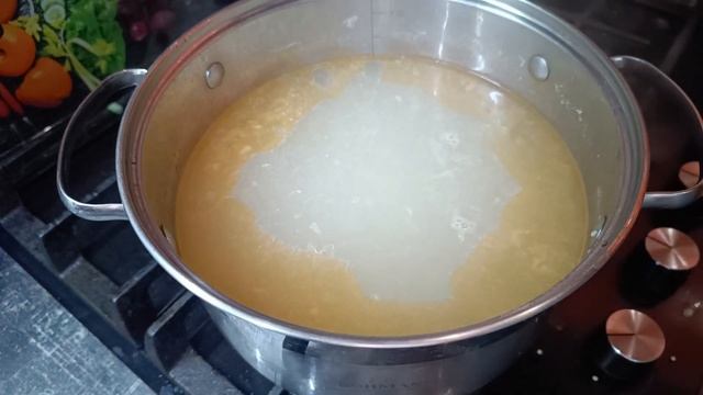 УХА ИЗ ХРЕБТОВ КРАСНОЙ РЫБЫ ПРОСТО, ВКУСНО, ДОСТУПНО #408 смотреть онлайн