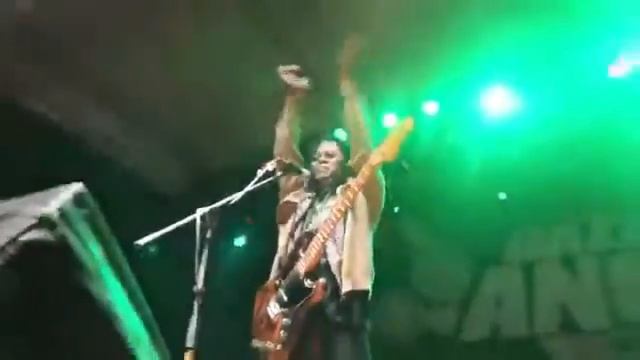 Story wa Tony Q Rastafara paris van java смотреть онлайн