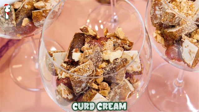 Quick Christmas dessert with gingerbread, cherries and quark cream смотреть онлайн