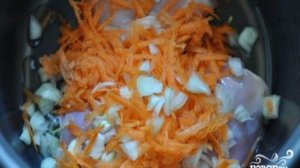 Куриные бедра, тушенные в мультиварке