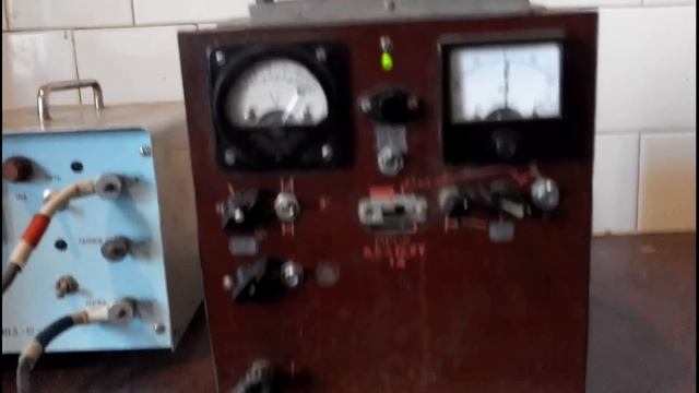 Зарядка аккумулятора импульсным зарядным устройством.