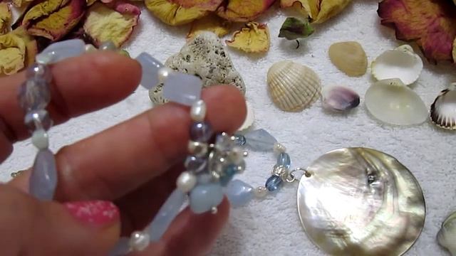 СВОИМИ РУКАМИ ДЛЯ ДУШИ. Перламутр, жемужинки и лазурит. смотреть онлайн