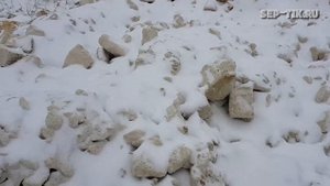 Копка колодца. Что будет, если попасть на плиту из камня?