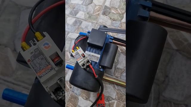 ISOLAR SMV III 5KW 48V?LOAD TEST WITH 1.5HP PRESSURE WASHER ( INVERTER MODE ) смотреть онлайн