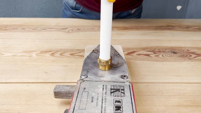 Bir Tesisatçı Size Bunu Söylemez | PVC Boru Alın Kaynağı Nasıl Yapılır смотреть онлайн