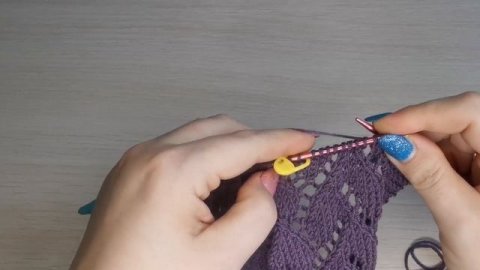 Палантин спицами. Ажурный палантин спицами.