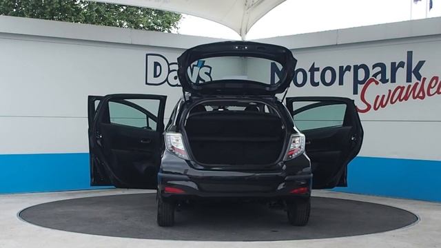 63 Reg Toyota Yaris Diesel Hatchback 1.4 D-4D Icon+ Nav 5dr смотреть онлайн