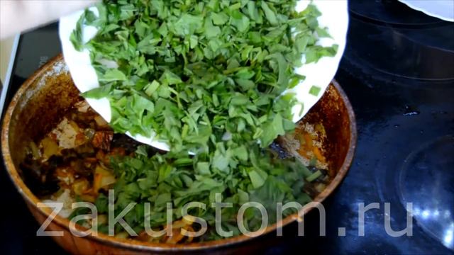 Сливочный суп пюре со снытью и грибами - рецепт. Creamy soup with goutweed and mushrooms смотреть онлайн
