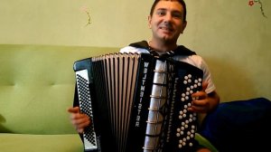 "Называют меня некрасивою" под баян