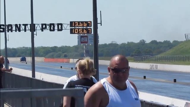 Diesel Skoda Fabia VRS at Santa Pod May 2012.mpg смотреть онлайн