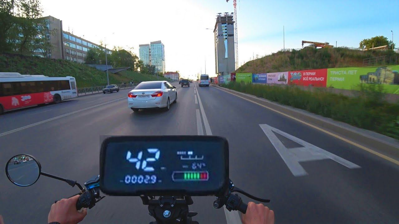 Первый выезд на электроскутере White Siberia Pro Black Edition смотреть онлайн