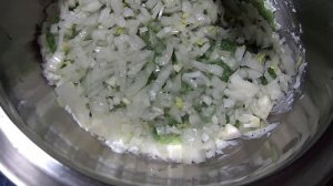 САЛАТ С СЕМГОЙ СЛАБОСОЛЕНОЙ И КРАБОВЫМИ ПАЛОЧКАМИ / SALAD WITH LIGHT-SALTED SALMON AND CRAB STICKS
