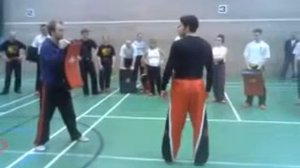Скотт Эдкинс   самый мощный удар ногой в мире!