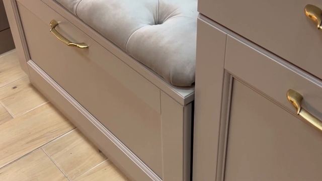 Организация и хранение в прихожей. Натуральная мебель для небольшой прихожей. Проект мебели Yavid