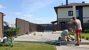 Навес на два авто с хозблоком