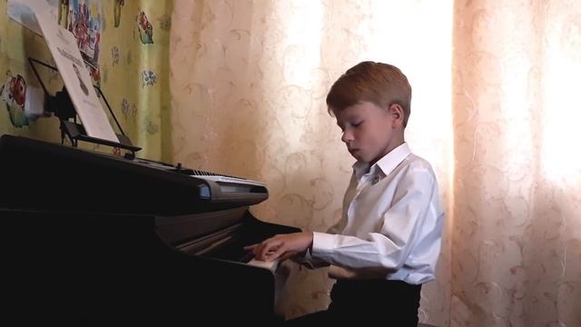 П.И. Чайковский - "Болезнь куклы" (более быстрый вариант). Исп. Смоленков Степан, 7 лет.