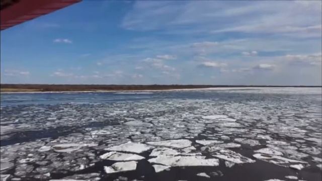 По Амуру в районе Благовещенска и Хэйхэ пошла шуга смотреть онлайн