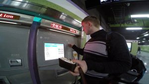 Шанхайское метро спуск в метро Шанхая