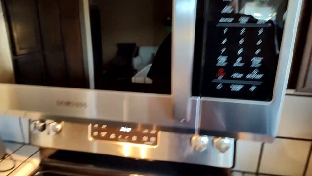 Samsung - 1.9 Cu. Ft. Over-the-Range Microwave with Sensor Cook - Stainless Steel ME19R7041FS Revie смотреть онлайн