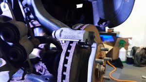 How to Replace Brake Pads - Ford Ranger T6