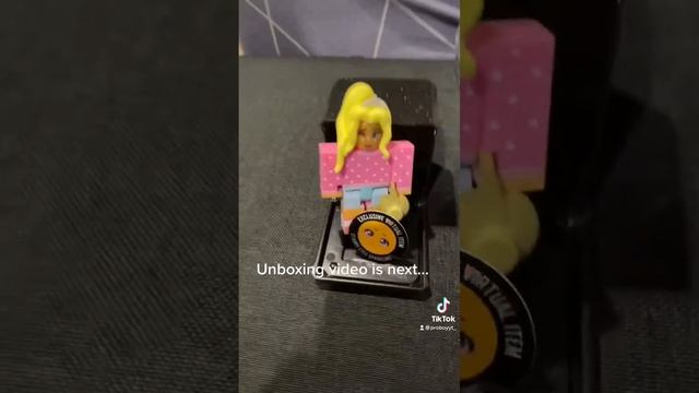 Unboxing roblox toys… (Trying get the red valk..) #Robloxtoys #toys #roblox #fypシ #unboxingtoys