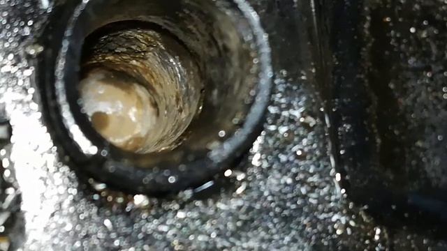 BMW X5 сломался болт крепления форсунки смотреть онлайн