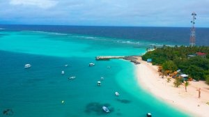 FLYING OVER MALDIVES (4K UHD) - Soothing Music With Beautiful Nature Video - 4K Video Ultra HD