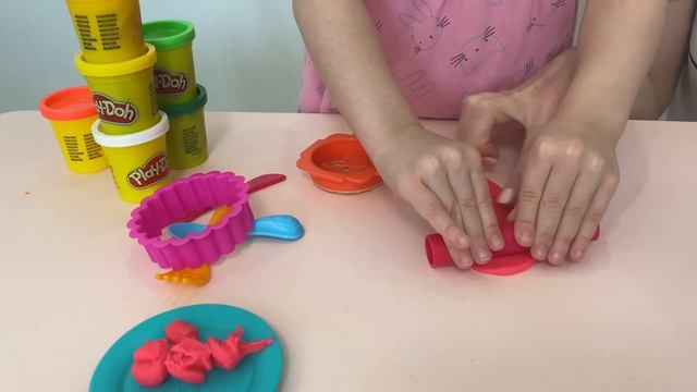 ПЛЕЙ ДО / PLAY DOH ИГРОВОЙ НАБОР ЧУДО ПЕЧЬ. ИГРАЕМ ЛЕПИМ И РАССКАЗЫВАЕМ. ОБЗОР смотреть онлайн