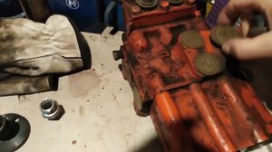 ГУР на Т 25 - кронштейн гидроцилиндра .[Часть 3 ]