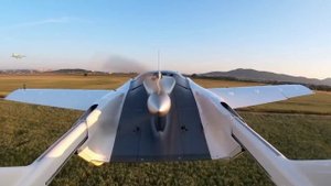 Первый в мире летающий автомобиль - AirCar V5