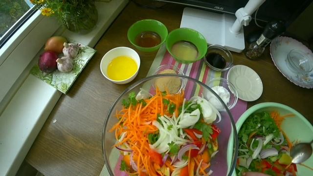 Салат из Зелёных Бурых Помидор по Корейский!