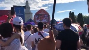 Реакция болельщиков на гол Дзюбы, в матче Испания - Россия
