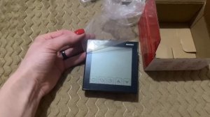 Распаковка — Терморегулятор для теплого пола Rexant R200B