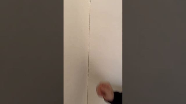 Почему трещит штукатурка. поддержать канал 2202201017657301 (копим на свет) смотреть онлайн