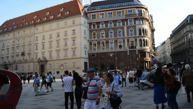 Vienna - The Stephansplatz смотреть онлайн