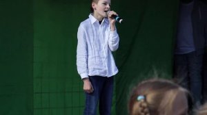 "Про белые розы" -  Александр Горбачев.