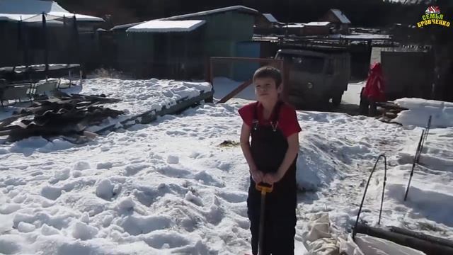 Огород 2020г. Открыли сезон огорода в 2020 году. Работа на огороде. (02.20г.) Семья Бровченко. смотреть онлайн