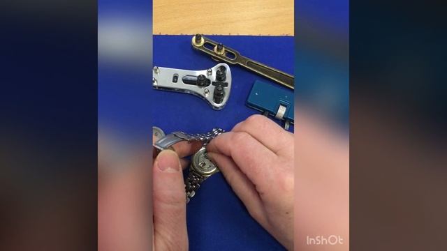 Replacing the battery in a watch Fossil / Замена батарейки в часах Fossil смотреть онлайн