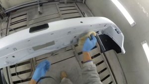 Toyota Land Cruiser 200 - грунт и покраска бамперов м+м 070 .