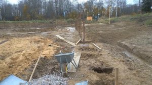 Отверстия под #столбы в насыпном грунте Ленинградская обл. Работа миниэкскаватора гидробура