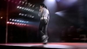 Michael Jackson - Top 10 Iconic Dance Moves