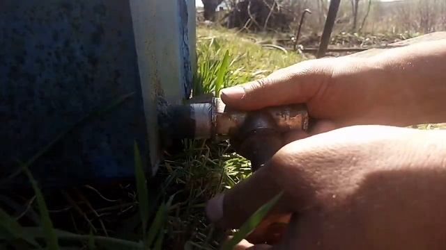 Чем можно заменить фумленту и лён при монтаже поливных трубопроводов. Дачная сантехника. смотреть онлайн