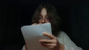 •asmr• художница спалила тебя у холодильника ночью и нарисовала✏️?
